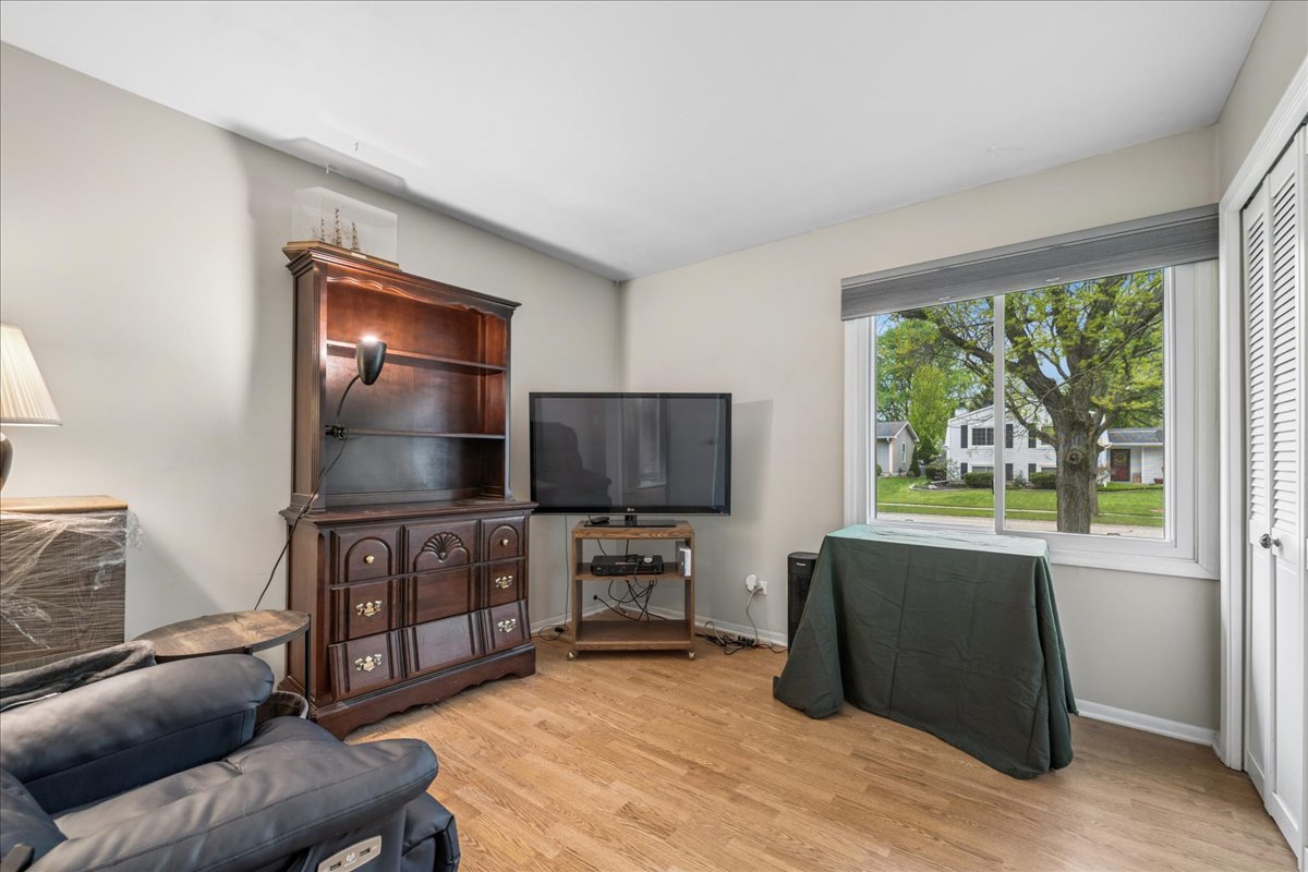 39 Boxwood Lane Cary, IL 60013 - Photo 10 of 23