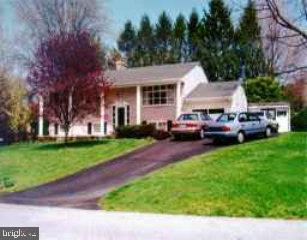 818 Hillaire Road Lancaster, PA 17601 - Photo 1 of 1 Gallery Image 1