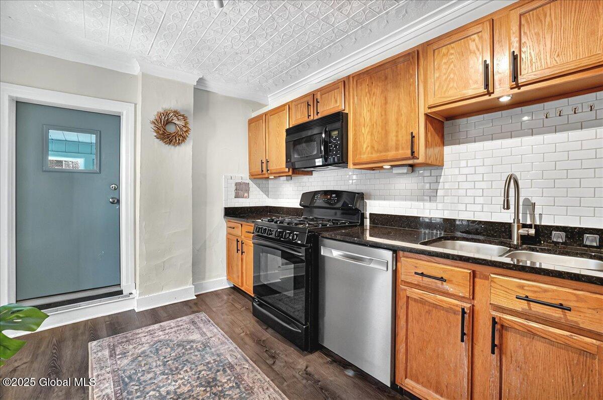 100 3rd Street Troy, NY 12180 - Photo 16 of 40 09-100 3rd St-9