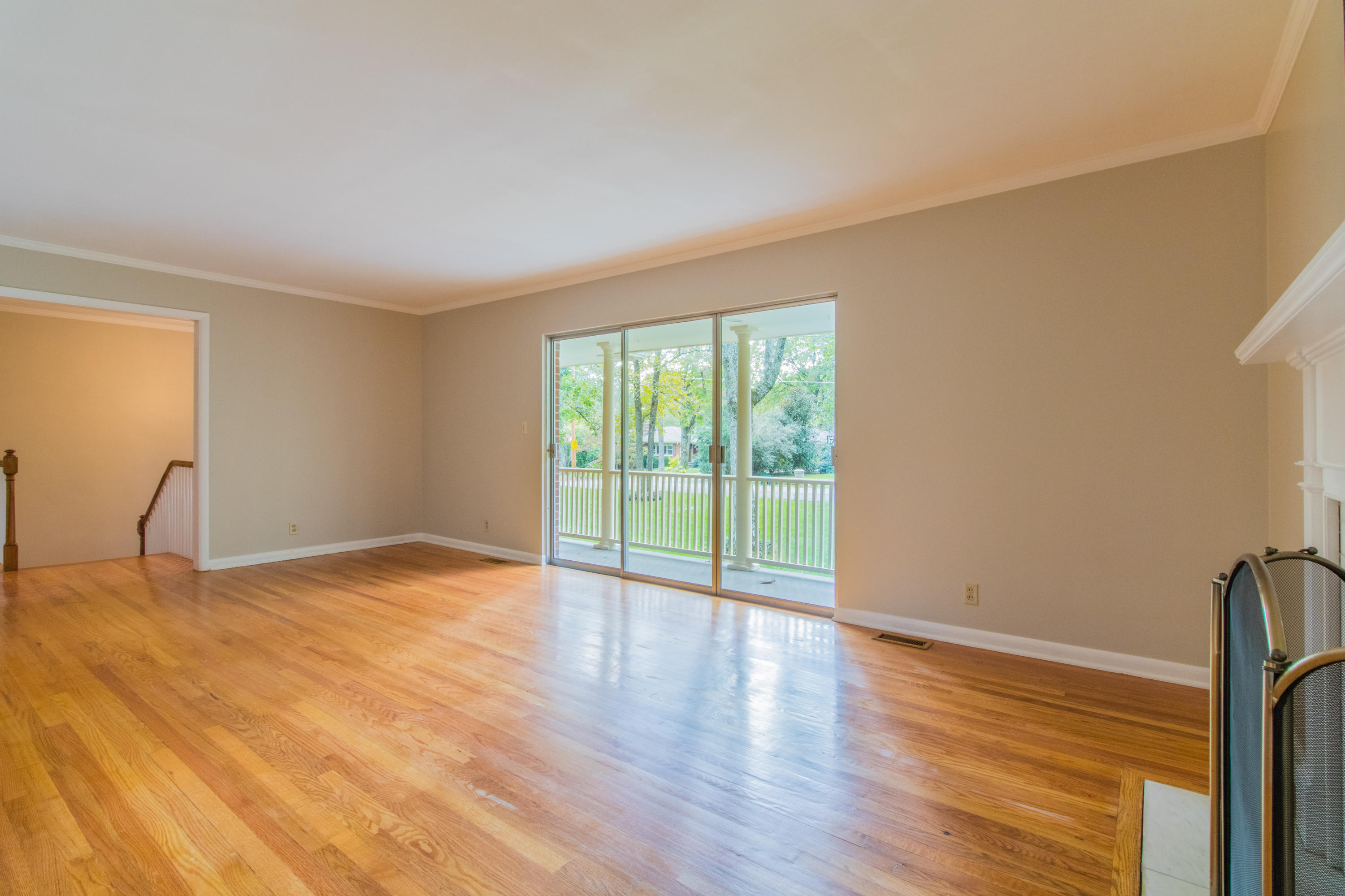 1305 Peter Pan Road Lookout Mountain, GA 30750 - Photo 23 of 30 Ample Amount of Natural Light
