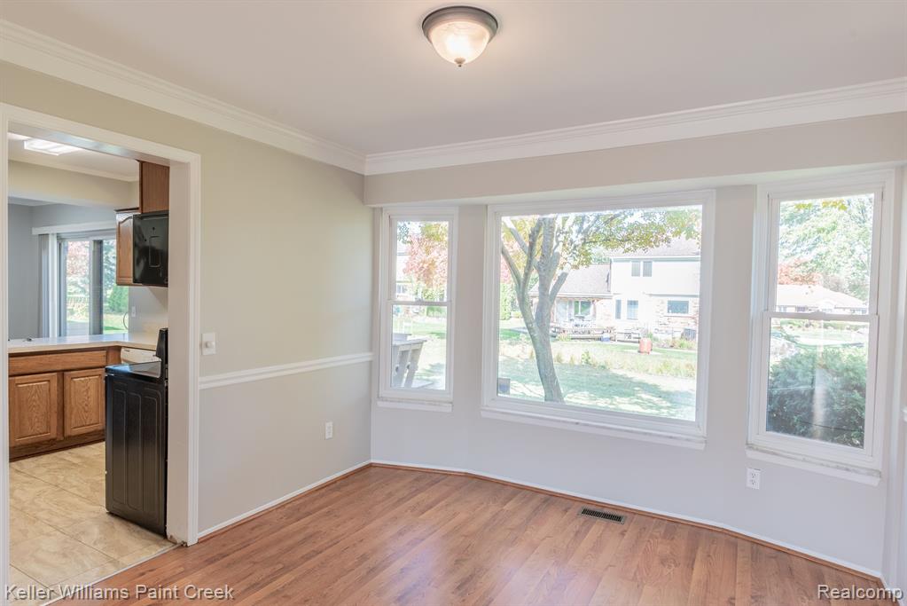 292 Torrent Court Rochester Hills, MI 48307 - Photo 6 of 30