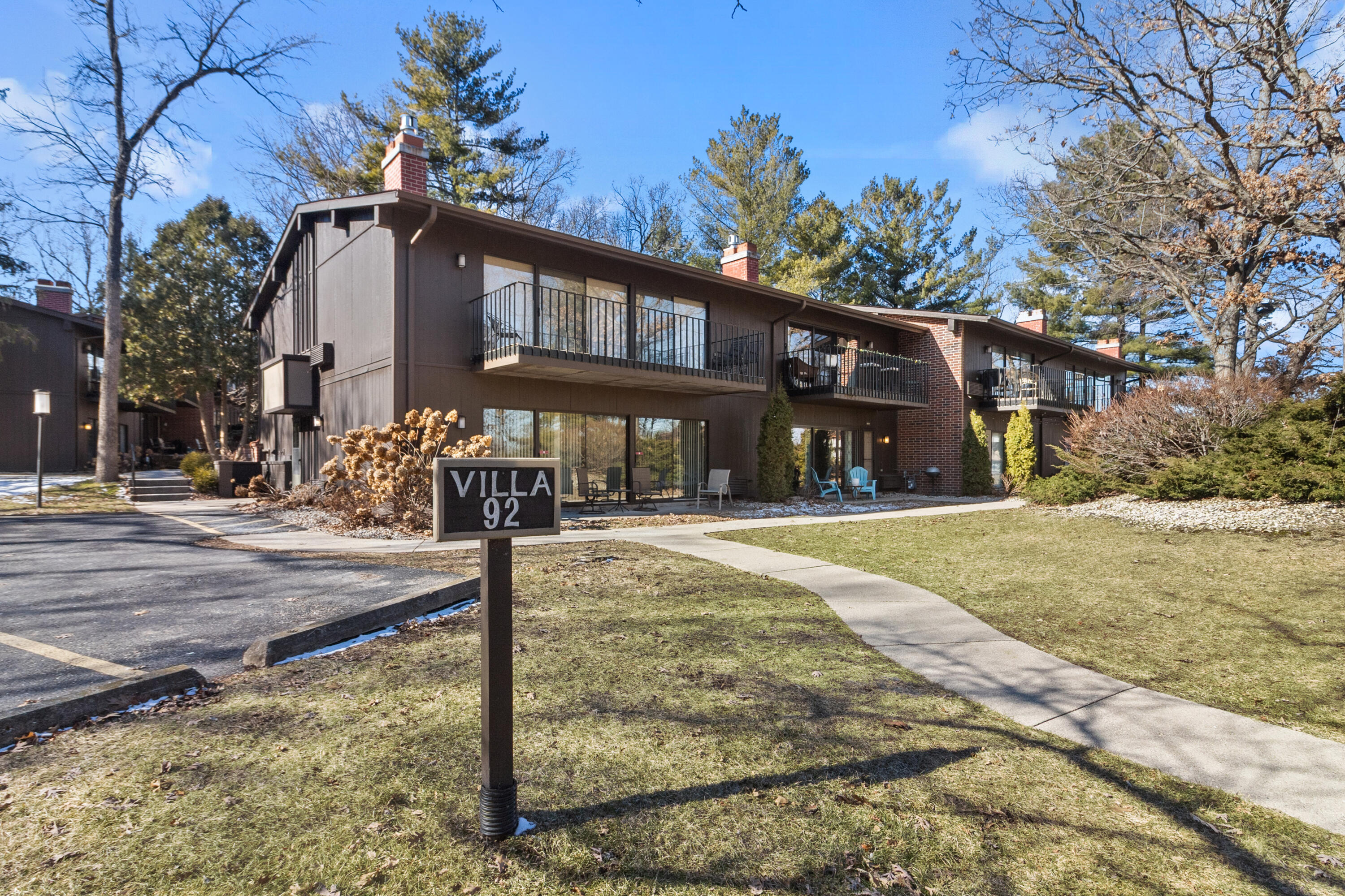 92 Red Chimney Road, Unit 3 Geneva, WI 53147 - Photo 23 of 41 8__92_red_chimney_road