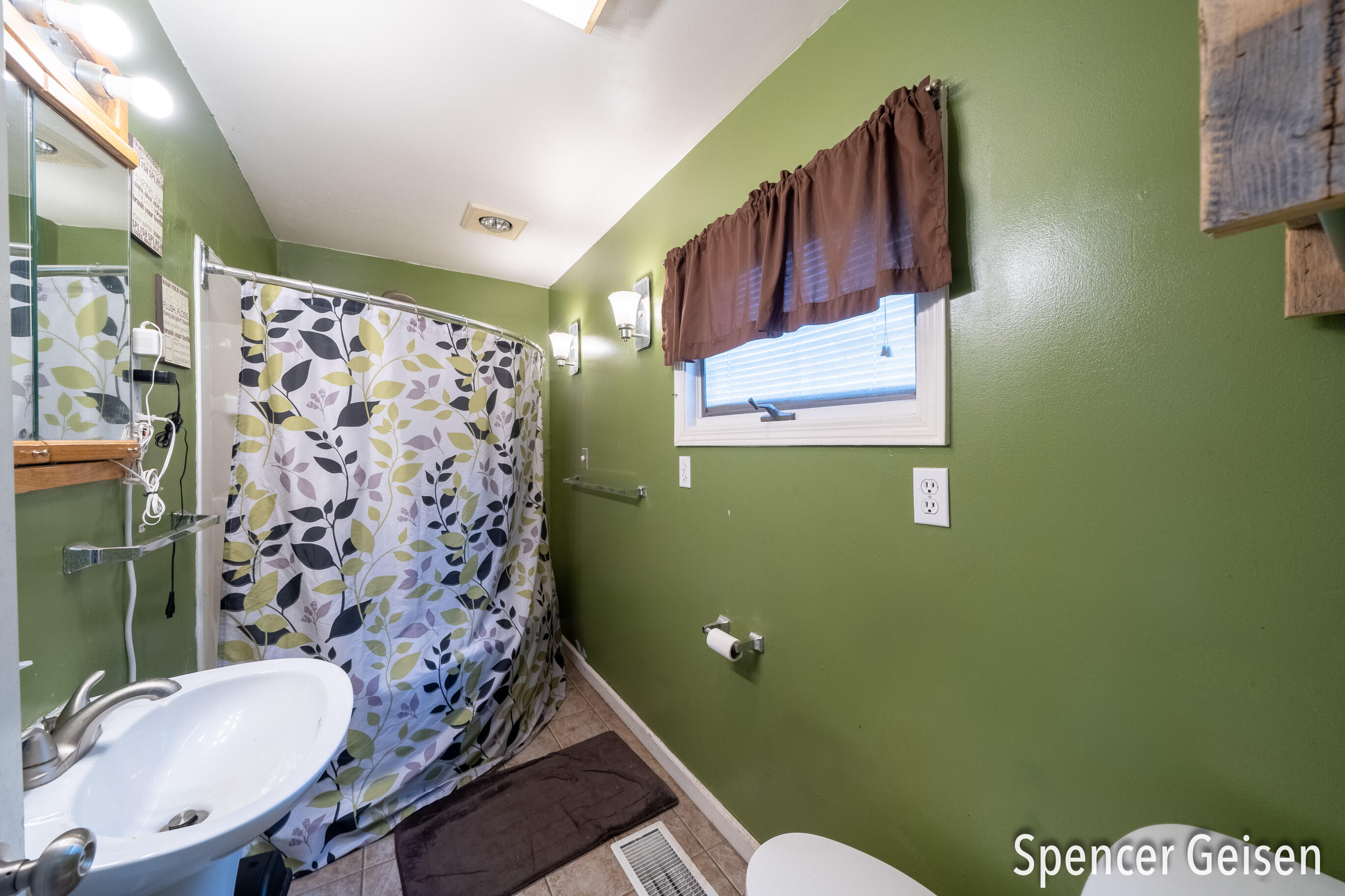520 South Bridge Street Belding, MI 48809 - Photo 9 of 33 520 S Bridge St, Belding, MI 48809-9