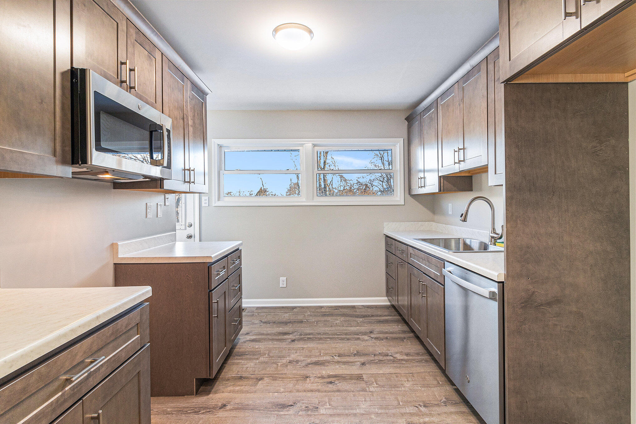 102 Crestview Street Crown Point, IN 46307 - Photo 12 of 22 2038x1359