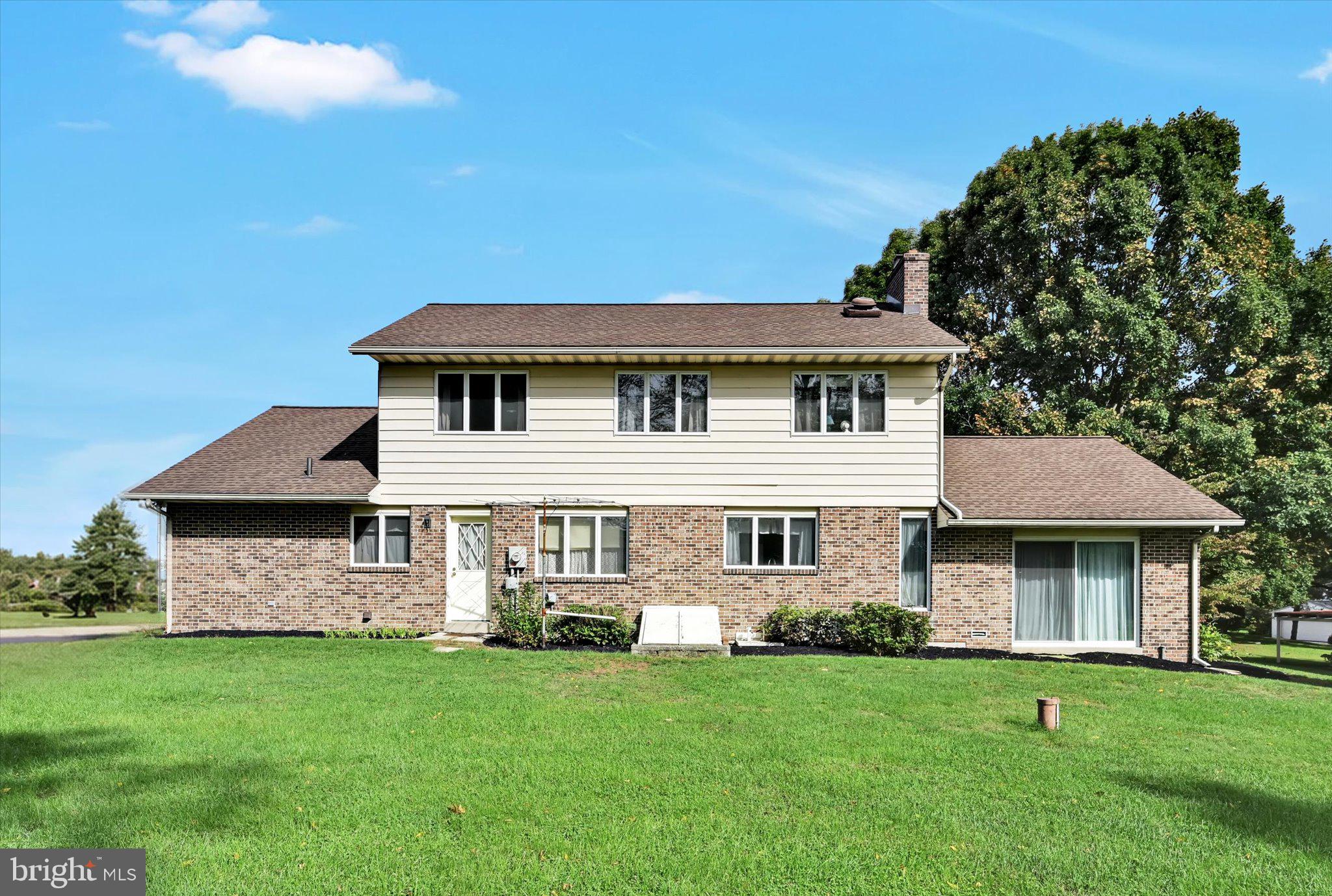 727 North Church Road Sinking Spring, PA 19608 - Photo 3 of 40 Gallery Image 3