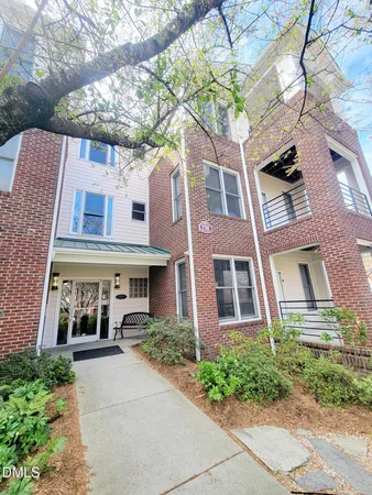 $1,950 | 710 North Person Street, Unit 202, Raleigh, NC 27604