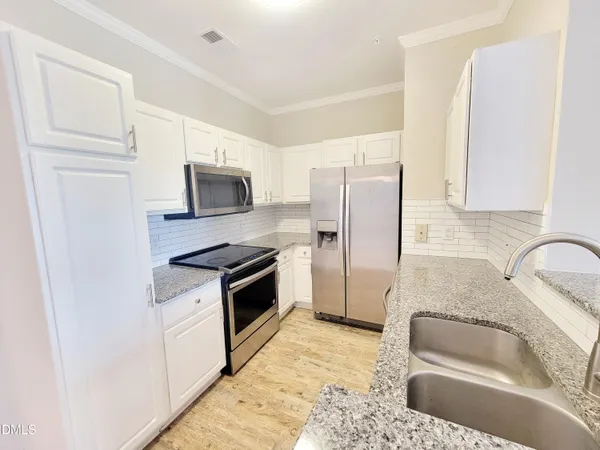 $1,950 | 710 North Person Street, Unit 202, Raleigh, NC 27604