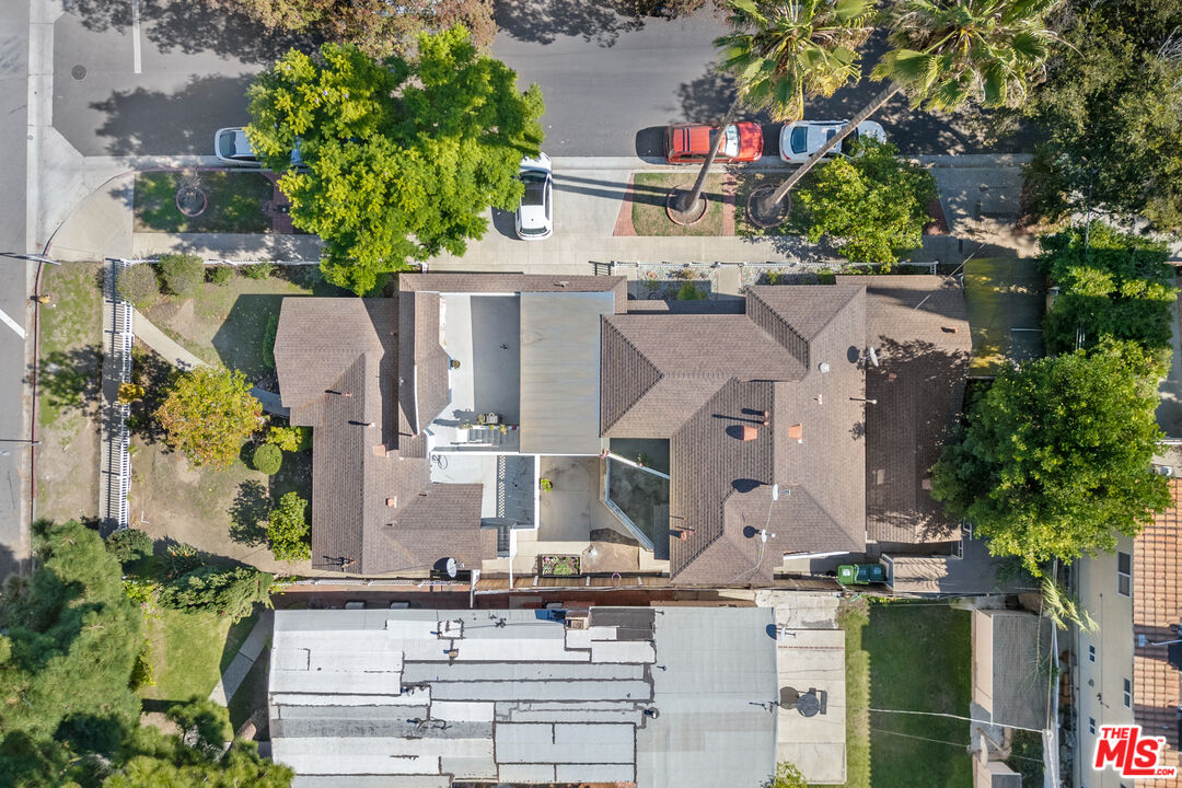 12334 Moorpark Street Studio City, CA 91604 - Photo 2 of 33 an aerial view of multiple houses with outdoor space
