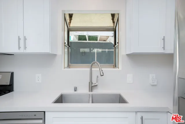 $1,795,000 | 12334 Moorpark Street, Studio City, CA 91604