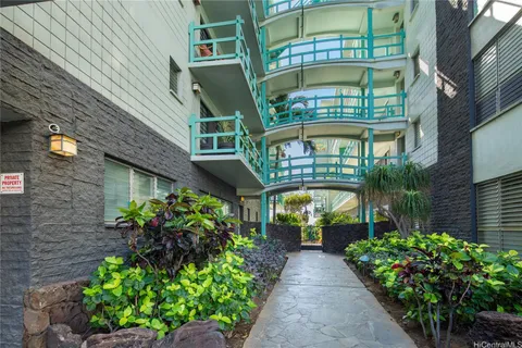 $1,350,000 | 2957 Kalakaua Avenue, Unit 418, Honolulu, HI 96815