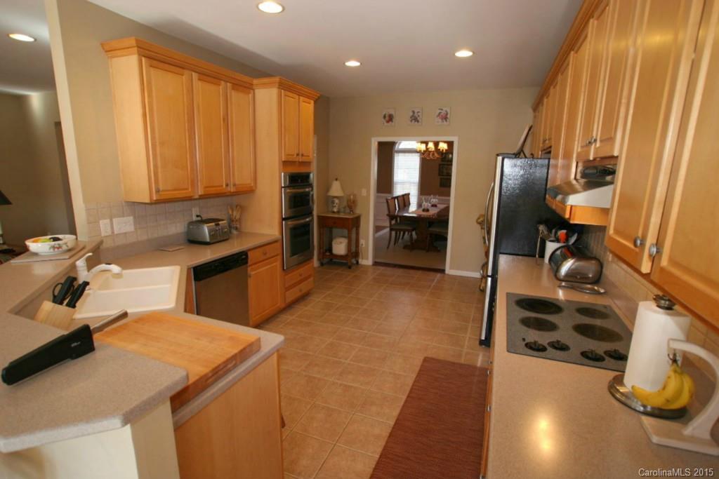 12004 Farnborough Road Huntersville, NC 28078 - Photo 4 of 24 Gallery Image 4