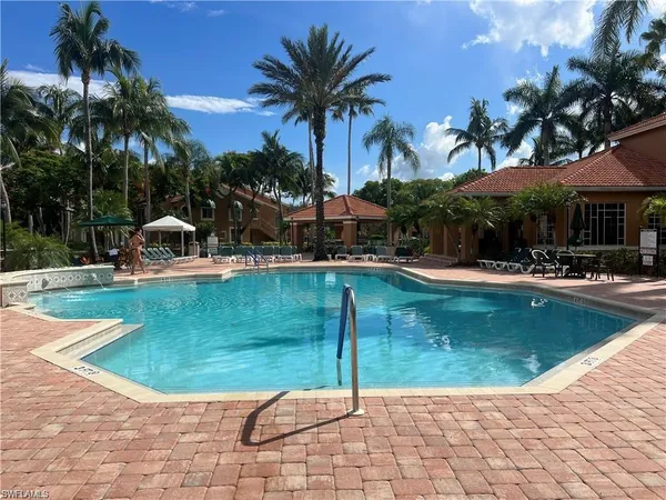 $2,250 | 1210 Wildwood Lakes Boulevard, Unit 206, Naples, FL 34104