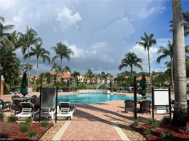 a view of a tennis court