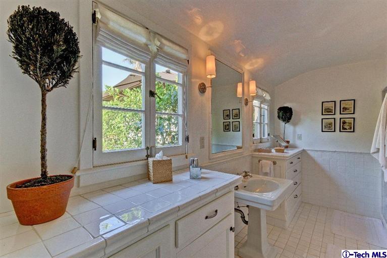 1661 Lombardy Road Pasadena, CA 91106 - Photo 12 of 36 Additional Photo