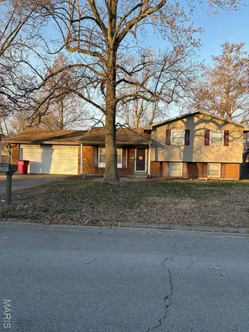 $225,000 | 707 Bayberry Drive, Sikeston, MO 63801