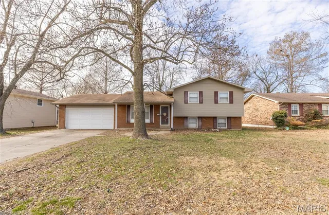 $225,000 | 707 Bayberry Drive, Sikeston, MO 63801
