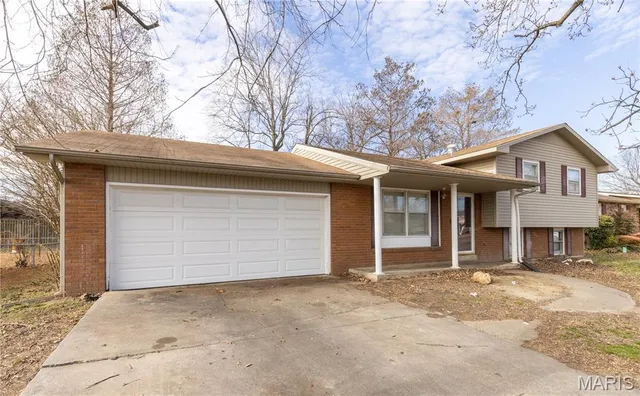 $225,000 | 707 Bayberry Drive, Sikeston, MO 63801