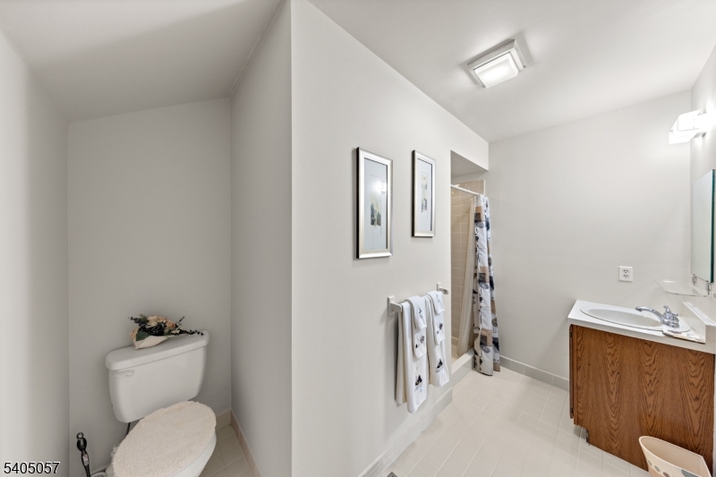 1 Baltusrol, Unit 2 Vernon, NJ 07462 - Photo 21 of 37