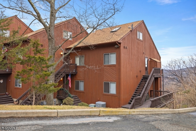 1 Baltusrol, Unit 2 Vernon, NJ 07462 - Photo 22 of 37