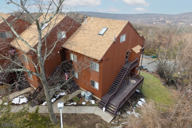 1 Baltusrol, Unit 2 Vernon, NJ 07462 - Photo 25 of 37