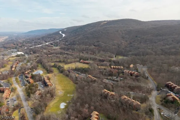 $285,000 | 1 Baltusrol, Unit 2, Vernon, NJ 07462