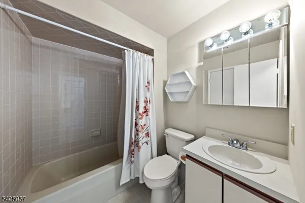 $285,000 | 1 Baltusrol, Unit 2, Vernon, NJ 07462