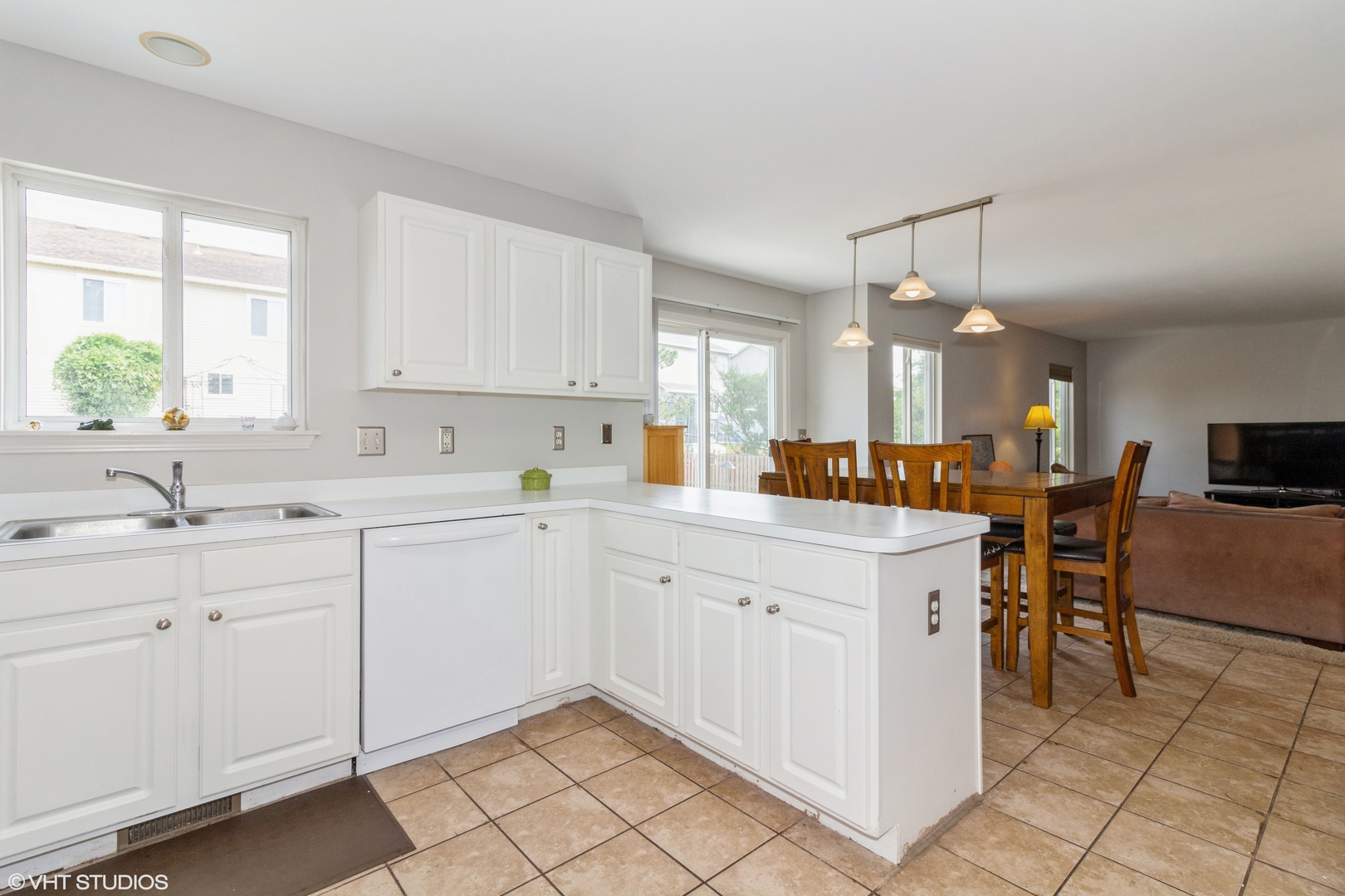 1938 Whitmore Drive Romeoville, IL 60446 - Photo 6 of 18 Gallery Image 6
