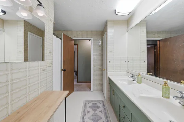 $549,900 | 4252 Ridge Road, Richfield, WI 53017