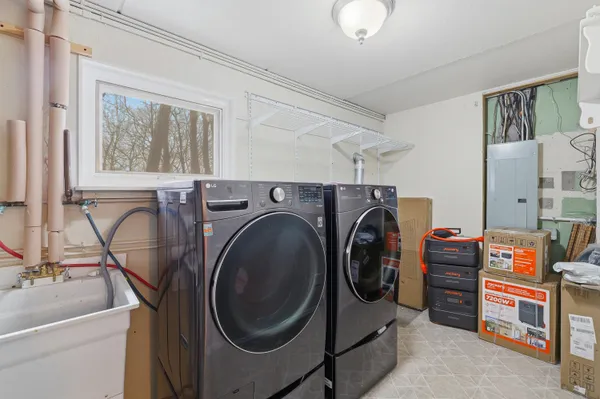 $549,900 | 4252 Ridge Road, Richfield, WI 53017