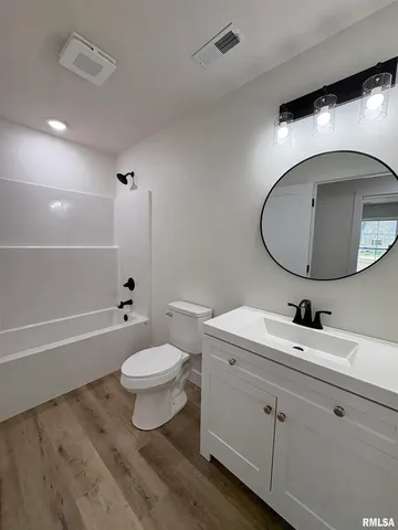 $199,990 | 209 Madison Street, Cambria, IL 62918