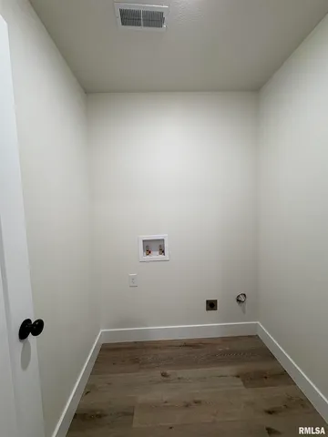 $199,990 | 209 Madison Street, Cambria, IL 62918