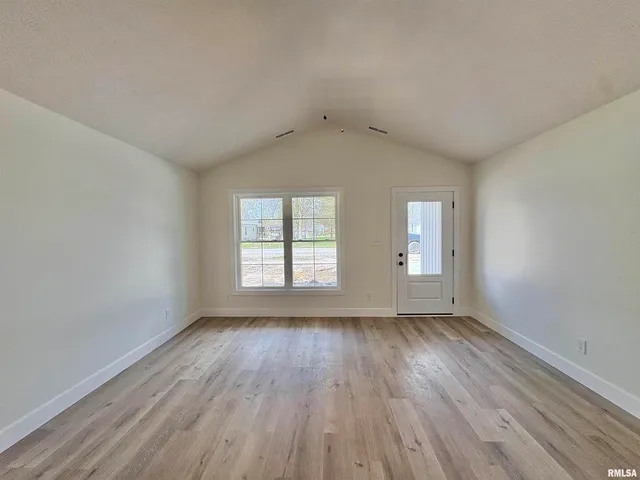 $199,990 | 209 Madison Street, Cambria, IL 62918