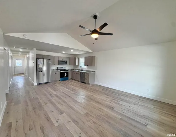 $199,990 | 209 Madison Street, Cambria, IL 62918