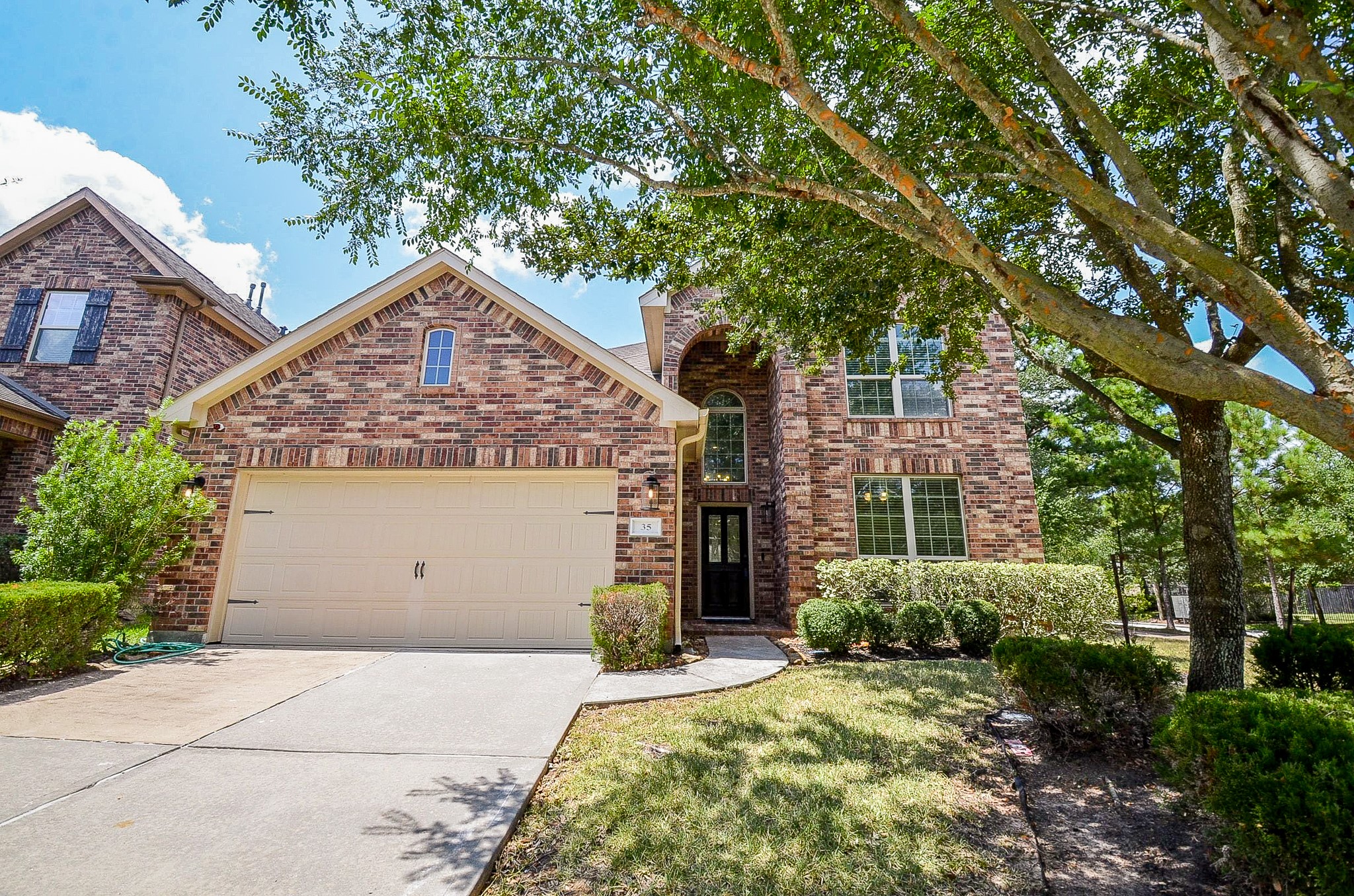 35 South Marshside Place Spring, TX 77389 - Photo 2 of 20 Gallery Image 2