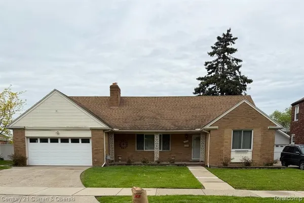 $2,500 | 7251 Oakman Boulevard, Dearborn, MI 48126