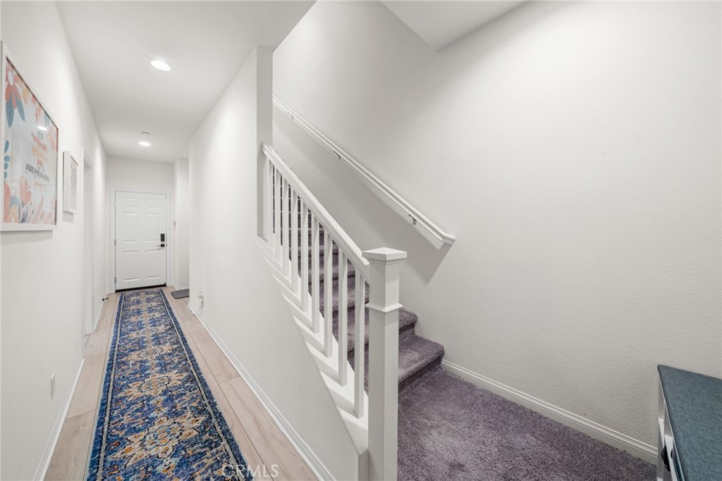 329 North Standard Avenue Santa Ana, CA 92701 - Photo 10 of 34