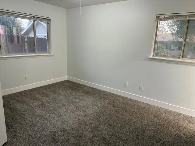 a view of empty room with window