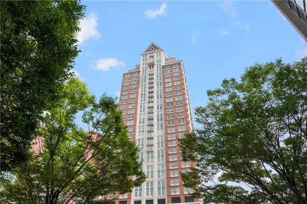$7,300 | 1 West Exchange Street, Unit 2503, Providence, RI 02903
