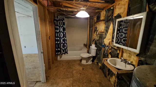 a view of walk in closet