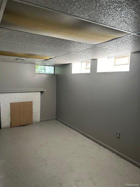 131 Chippewa Road Pontiac, MI 48341 - Photo 21 of 34