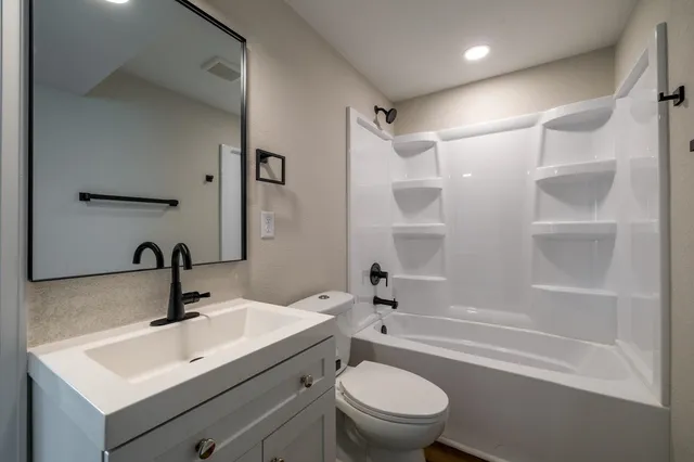 $399,900 | 795 Reshaw Circle, Evansville, WY 82636