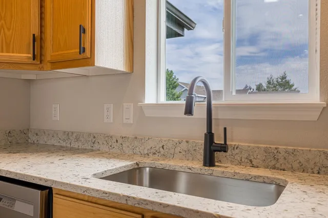 $399,900 | 795 Reshaw Circle, Evansville, WY 82636