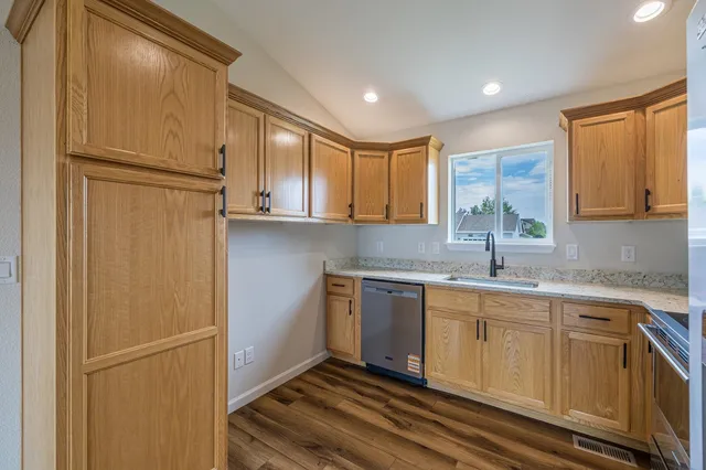 $399,900 | 795 Reshaw Circle, Evansville, WY 82636