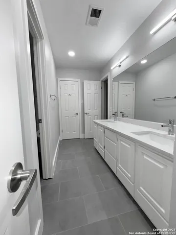 $575,000 | 410 Shadowbluff Drive, San Antonio, TX 78216