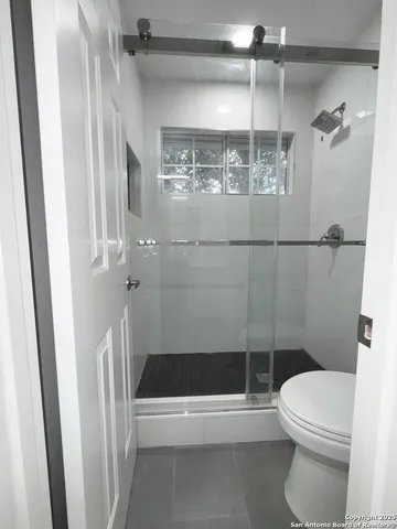 $575,000 | 410 Shadowbluff Drive, San Antonio, TX 78216