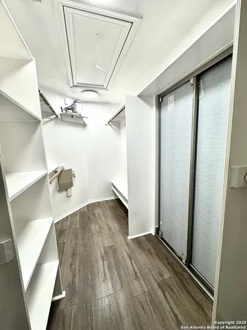 $575,000 | 410 Shadowbluff Drive, San Antonio, TX 78216