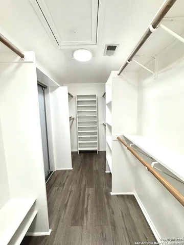 $575,000 | 410 Shadowbluff Drive, San Antonio, TX 78216