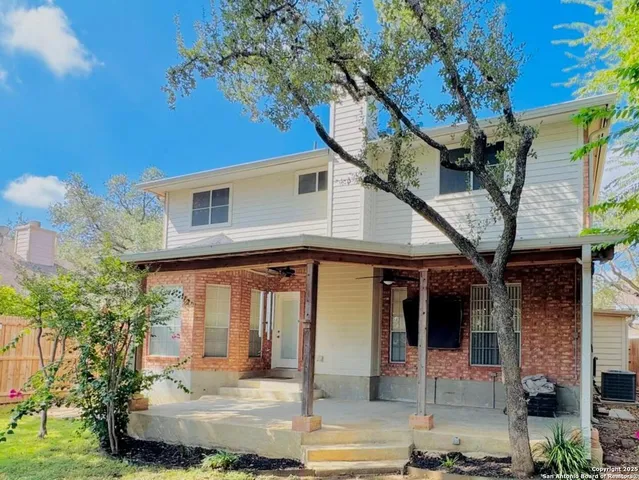 $575,000 | 410 Shadowbluff Drive, San Antonio, TX 78216