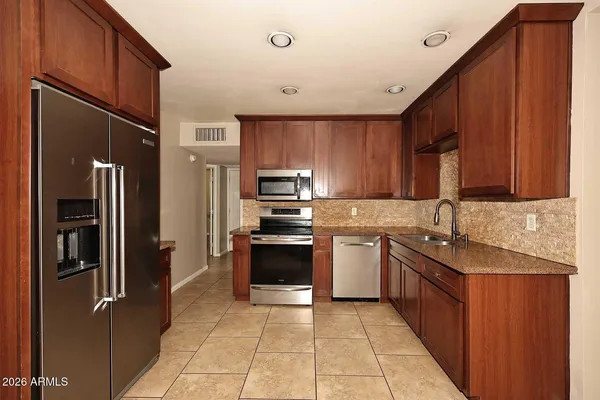 $2,900 | 2314 East Montecito Avenue, Phoenix, AZ 85016