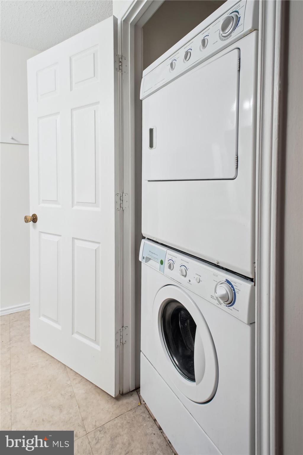 20957 Timber Ridge Terrace, Unit 302 Ashburn, VA 20147 - Photo 23 of 36 Gallery Image 23